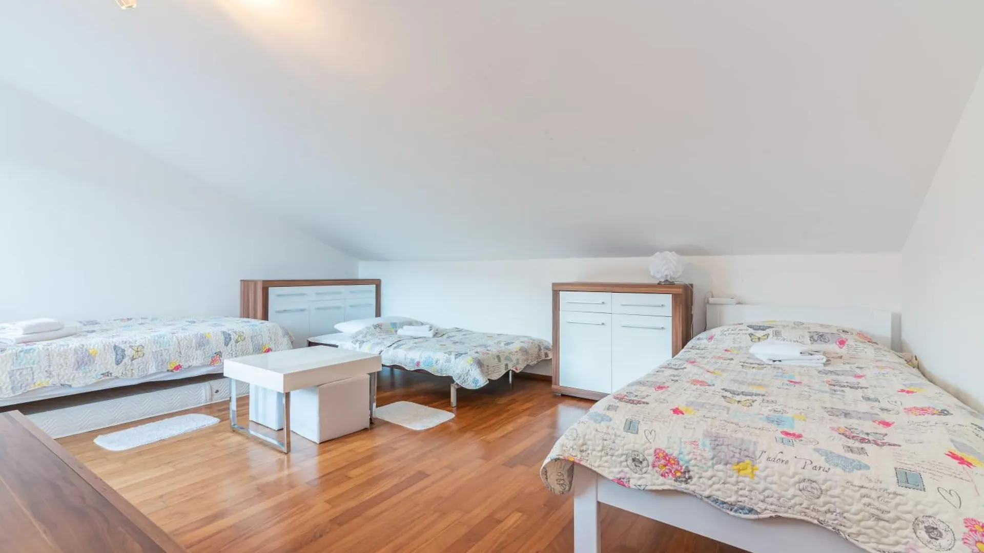 Apartment Ruzmarinka Baska  Croatia
